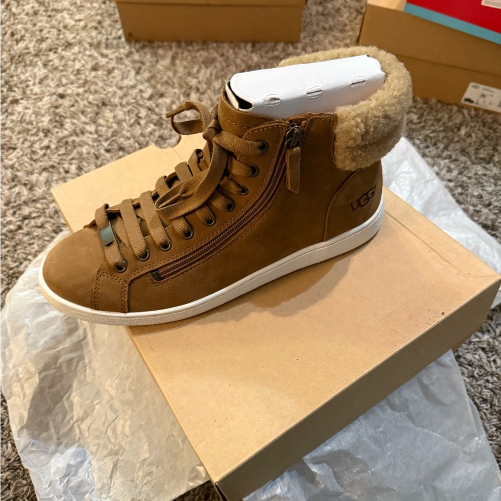 UGG Brown Ankle Boots with Cream Fur Trim